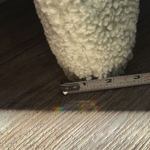 Universal Thread sea foam green Boucle Wristlet Sherpa  Bag Zipper NWT - Picture 5 of 6